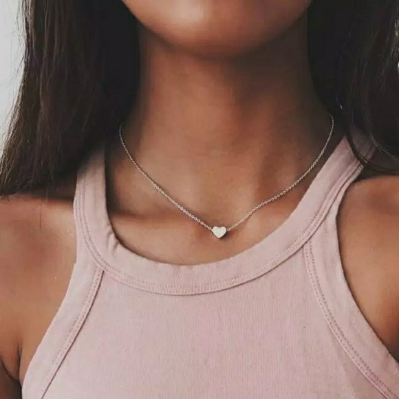 Simple Heart Necklace - Picture 2 of 3